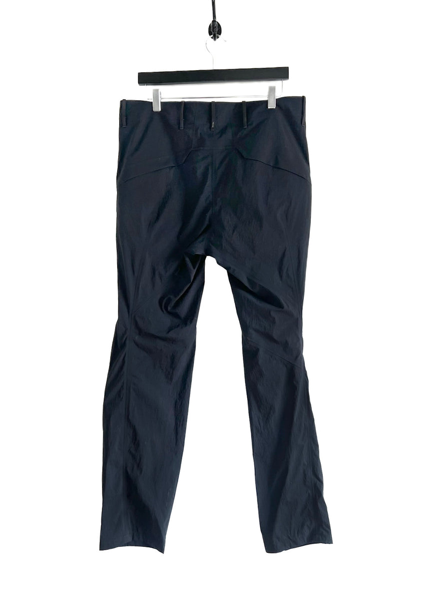 Arc'Teryx Veilance Navy Blue Convex LT Pants – Boutique LUC.S