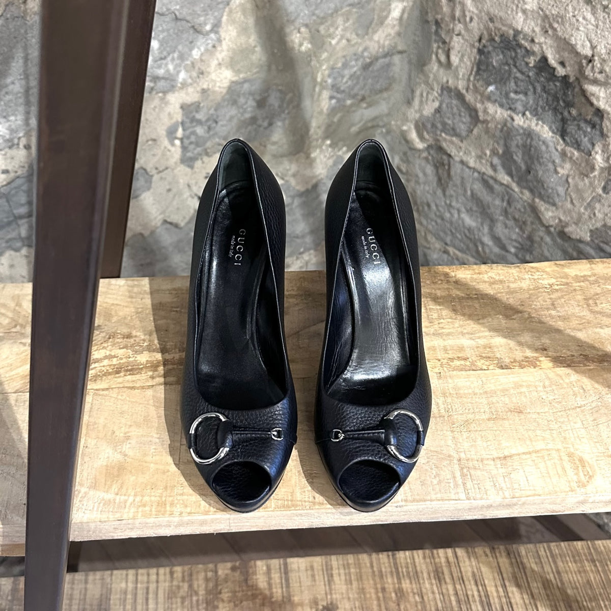 Gucci black patent leather pumps on sale