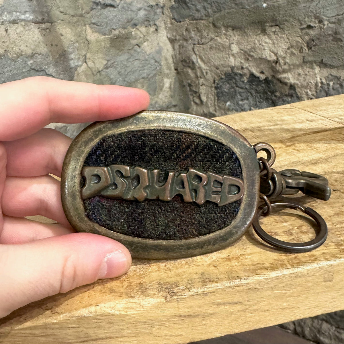 Dsquared2 Tweed Metal Logo Plaque Keychain – Boutique LUC.S