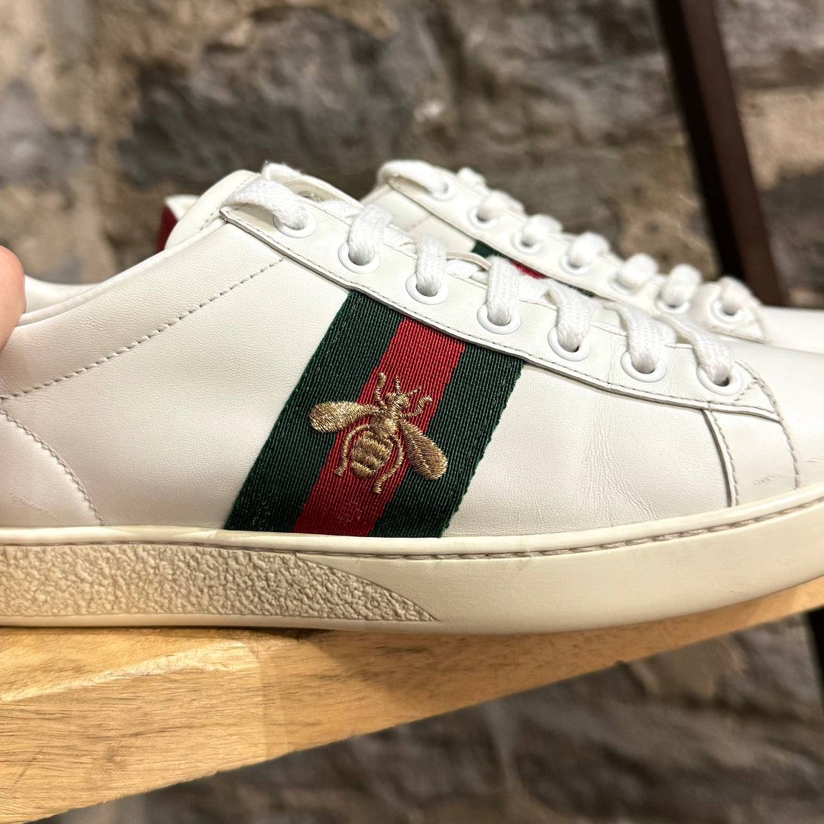 Gucci White Leather Bee Embroidered Ace Low top Sneakers Boutique LUC.S