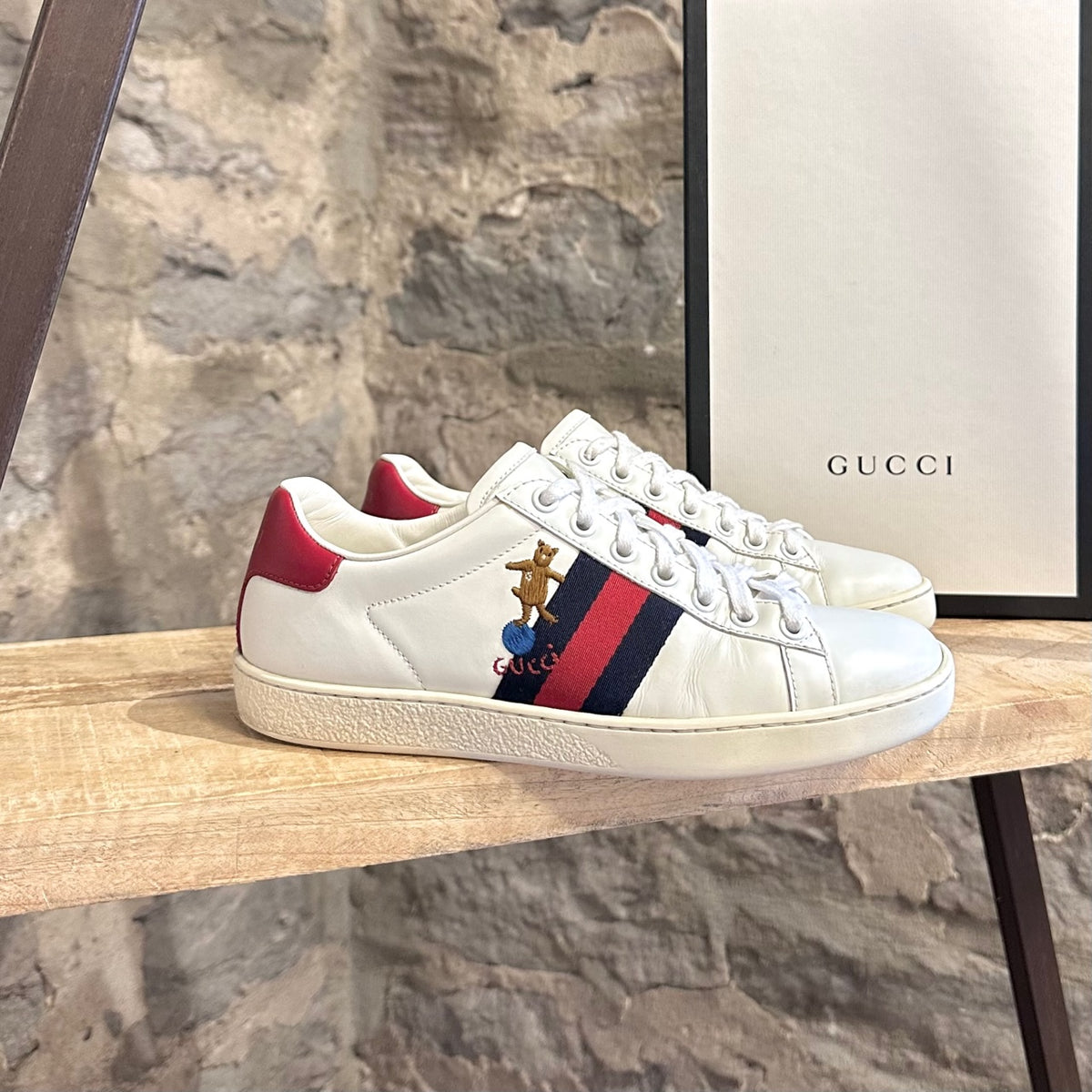 Gucci White Leather Embroidered Ladybird And Pineapple Ace Low Top Sneakers  Size 38 Gucci