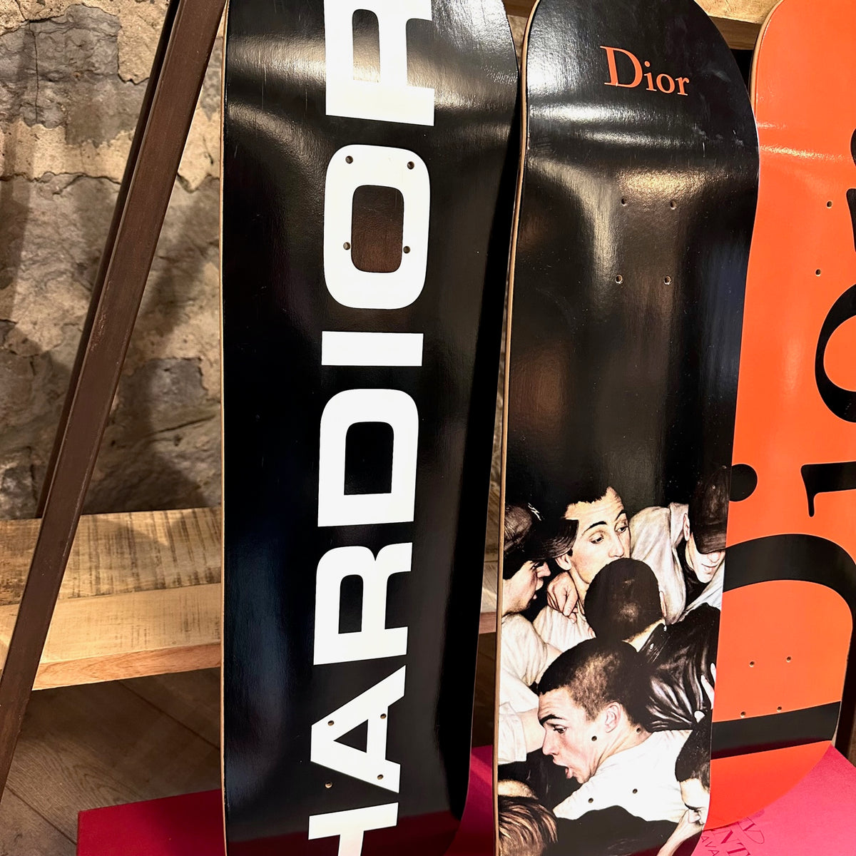 Ensemble complet de 3 planches de skate Dior FW17 x Dan Witz
