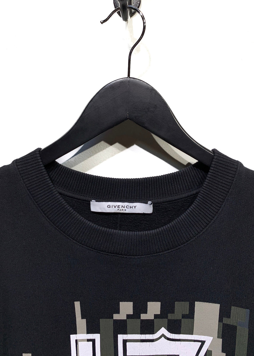 Givenchy black crew neck best sale