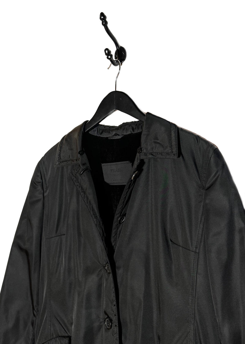 Manteau long doublé de fourrure de belette en nylon noir Prada Vintage des années 90