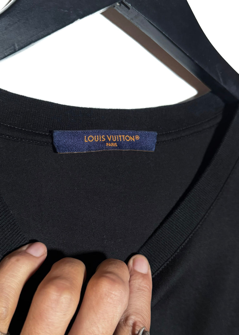 T-shirt noir brodé avec logo rouge Louis Vuitton