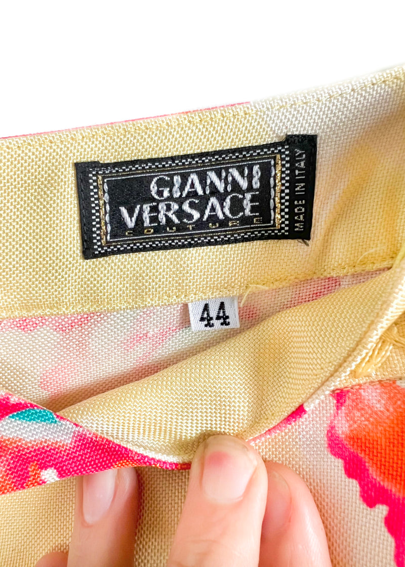 Pantalon court jaune en coton mélangé à fleurs Gianni Versace