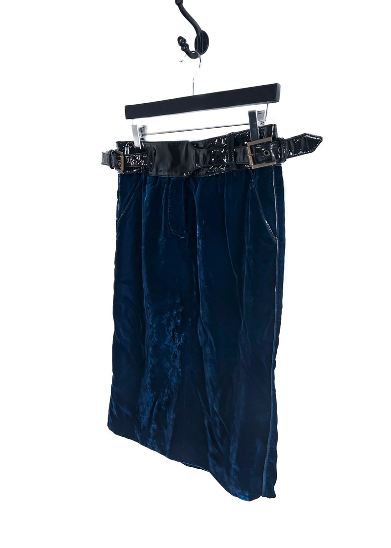 Jupe en velours bleu Roberto Cavalli avec ceinture noire en cuir vernis
