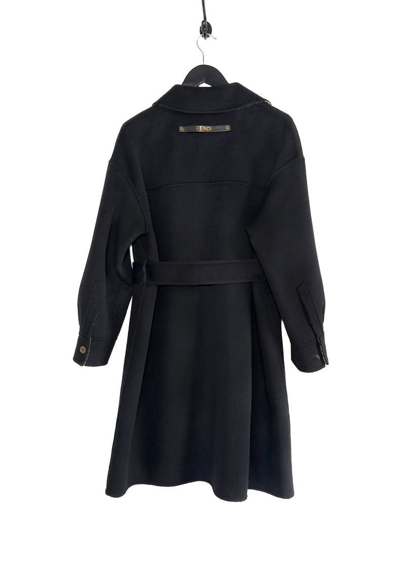 Manteau surdimensionné en laine noire Fendi ceinturé avec interieur Zucca