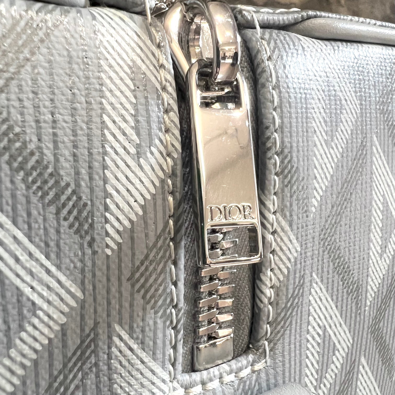 Dior oblique 2025 duffle bag