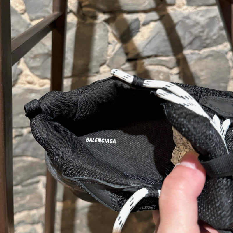 Baskets Balenciaga noires Triple S à semelles transparentes