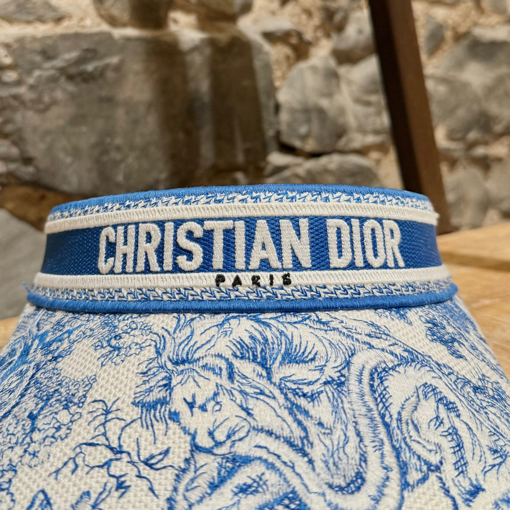 Casquette visière brodée Christian Dior en toile de Jouy bleue