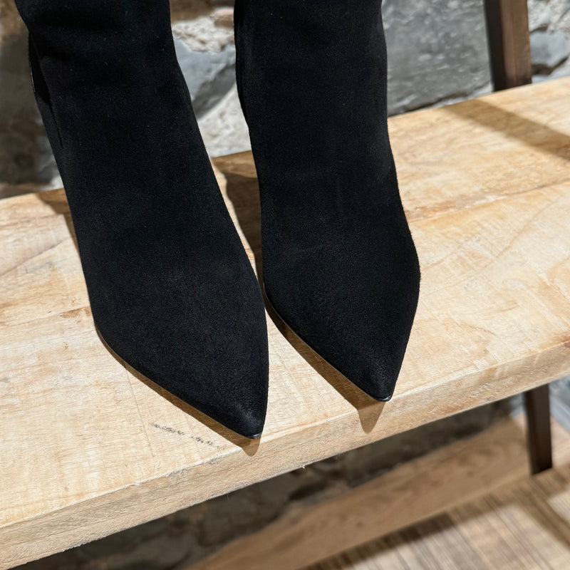 Bottines à talon et bride cheville en daim verni noir Saint Laurent