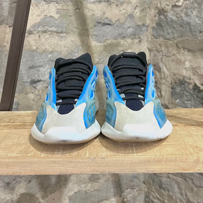 Adidas YEEZY 700 V3 Arzareth Blue Sneakers