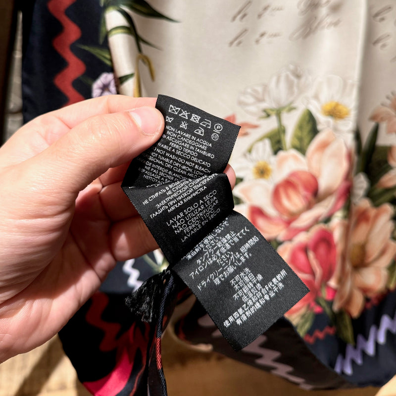 Foulard carré en soie à imprimé floral Gucci 2016 "Ordre Des Couleurs"