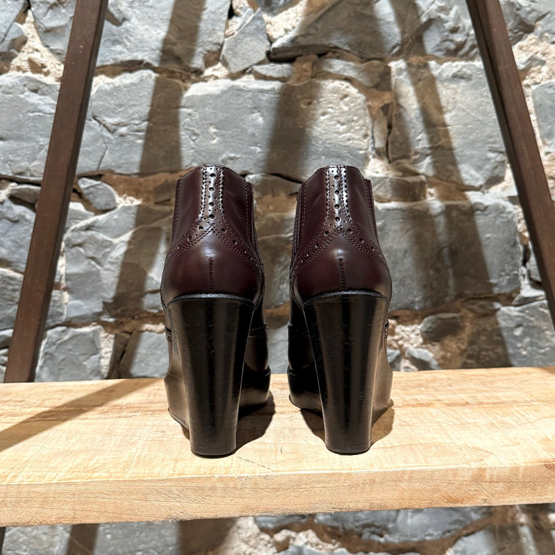 Bottines à talons compensés Burberry en cuir bordeaux