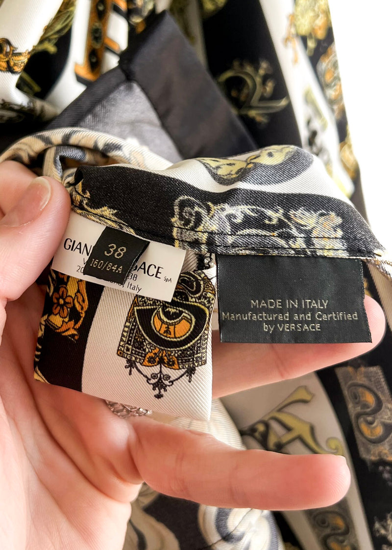 Robe chemise en soie à ceinture à imprimé baroque Versace