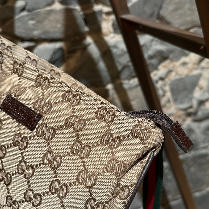 Petit sac à bandoulière plat en toile GG beige de Gucci