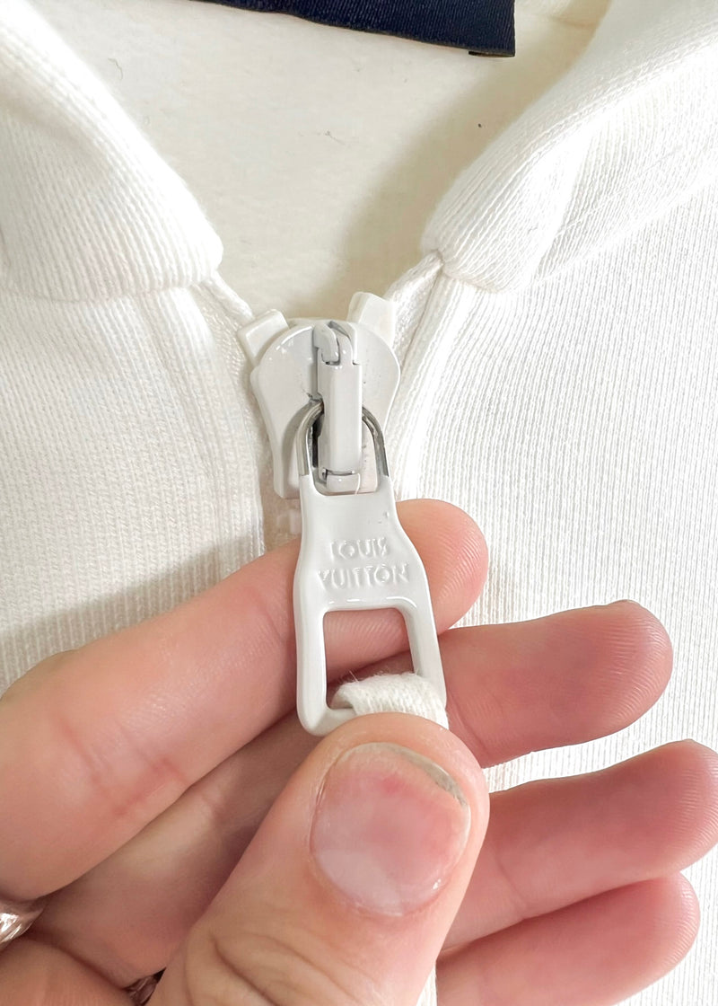 Louis Vuitton 2019 White 3D Patched Pocket Half-zip Hoodie