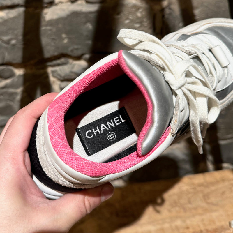 Chanel 2018 White Leather Grey Suede Silver CC Sneakers