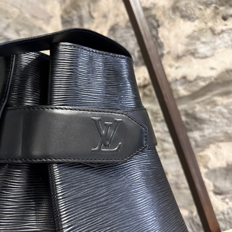 Louis Vuitton Vintage Black Epi Leather Sac D'épaule PM Bucket Bag