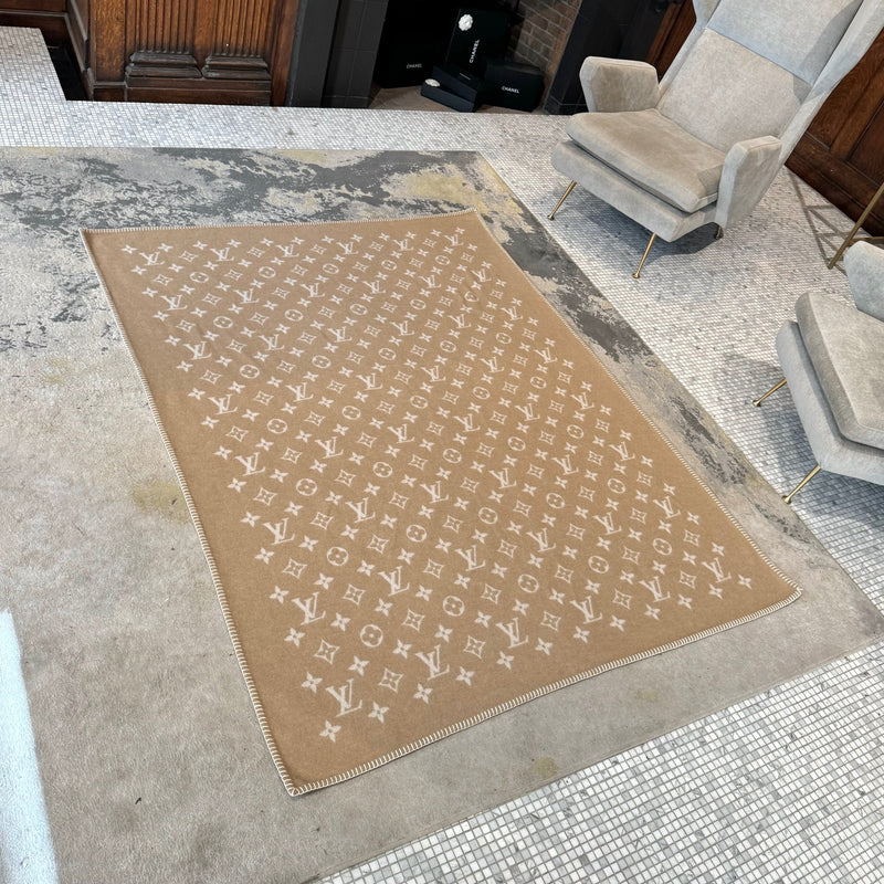 Louis Vuitton Beige Ivory Neo Monogram Blanket