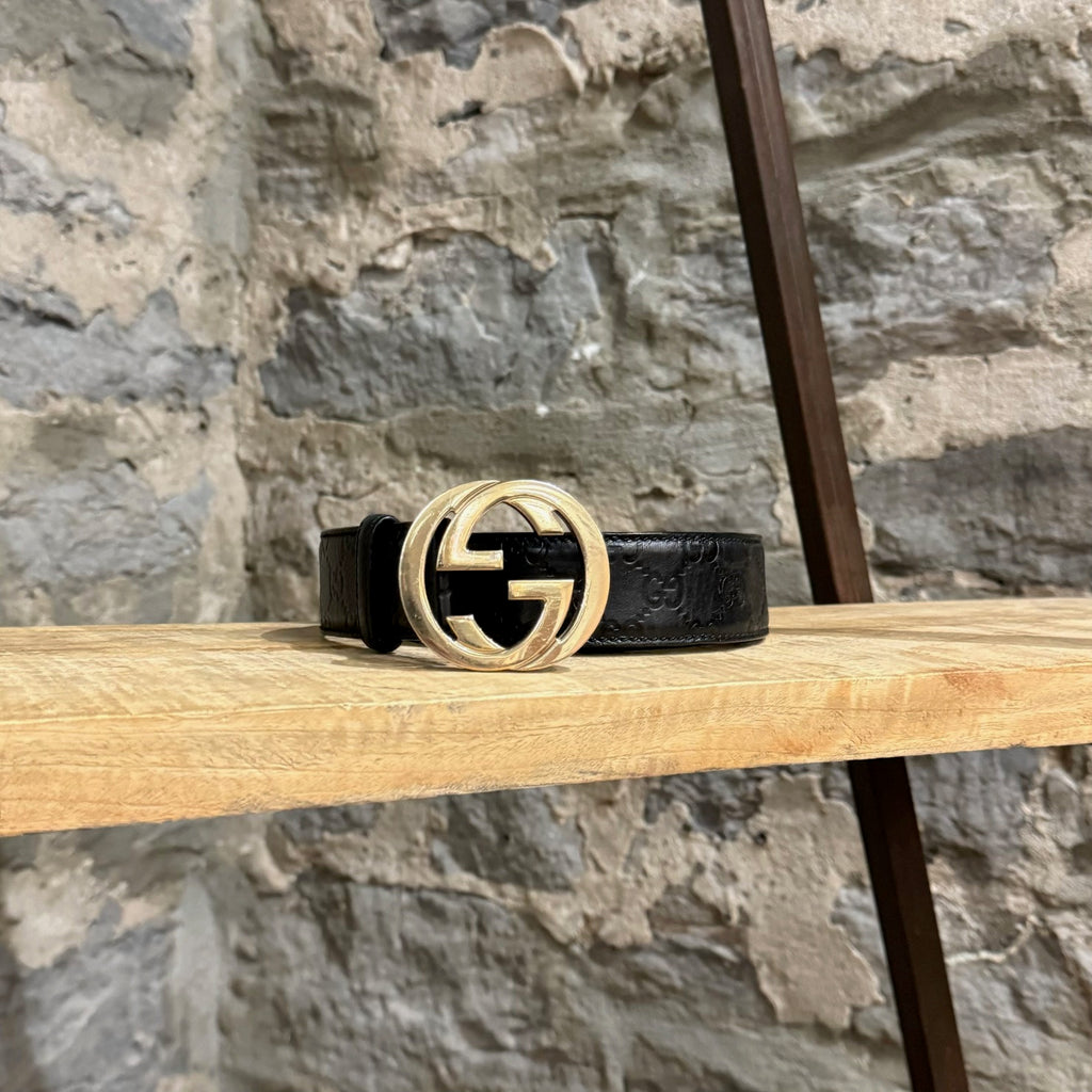 Gucci Black Leather Signature Interlocking GG Gold Buckle Belt