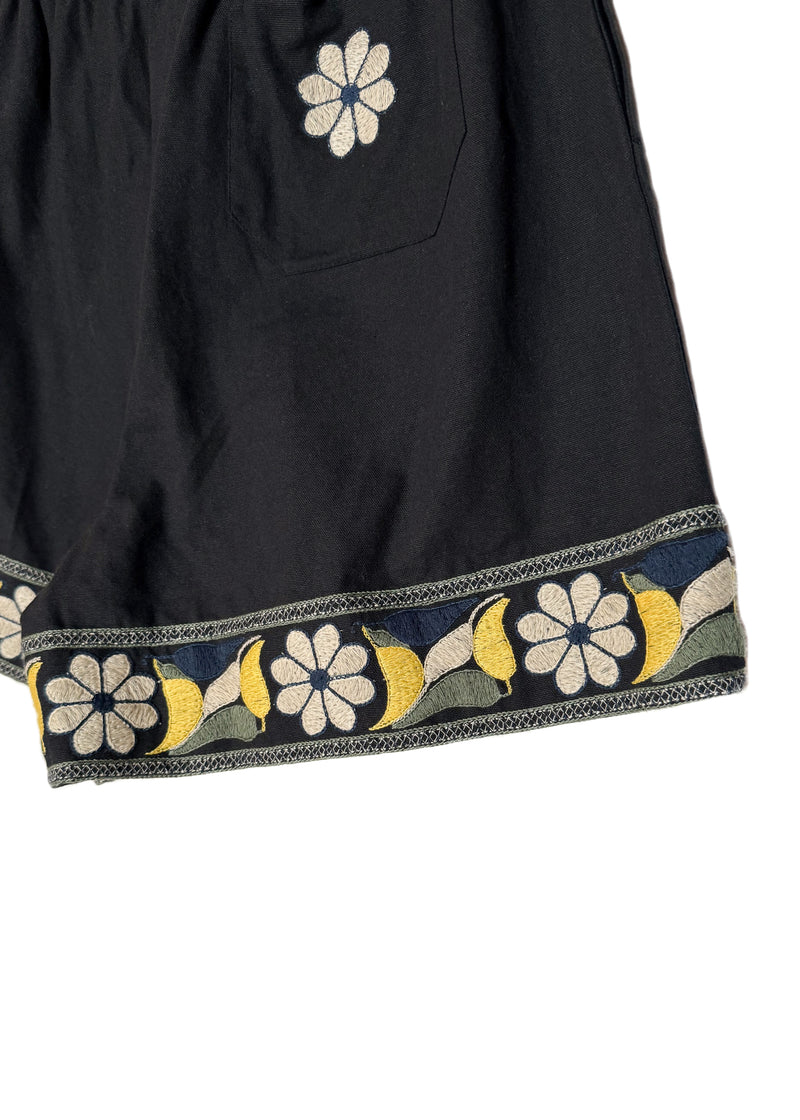 Short Bode Zinnia noir avec broderies florales