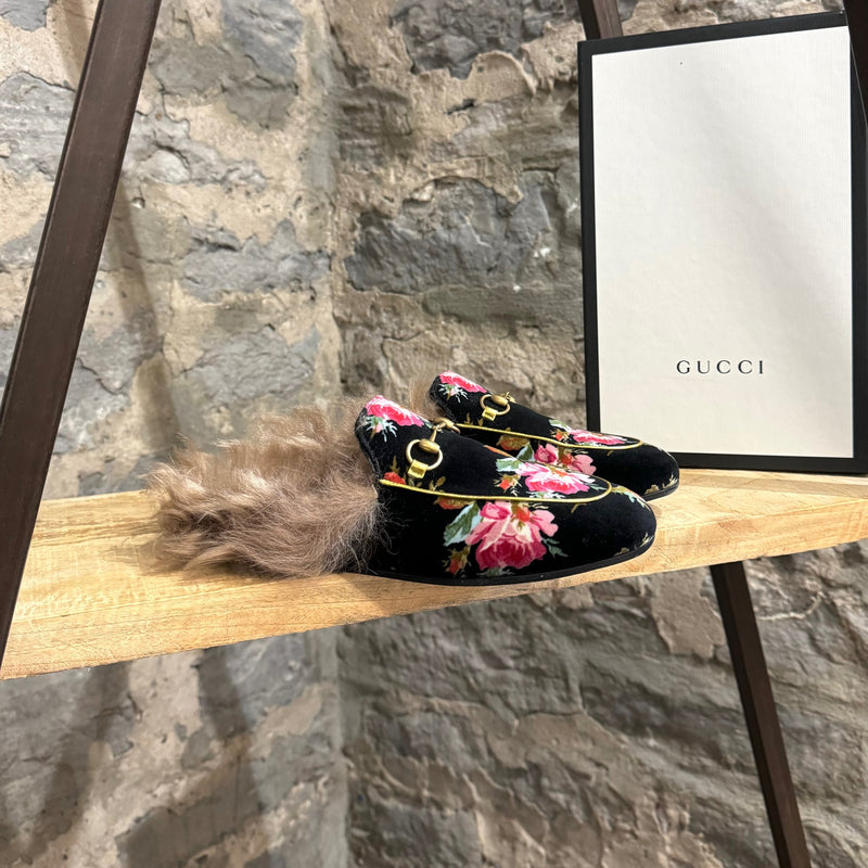 Gucci Black Velvet Floral Print Princetown Fur Lined Mules Slippers