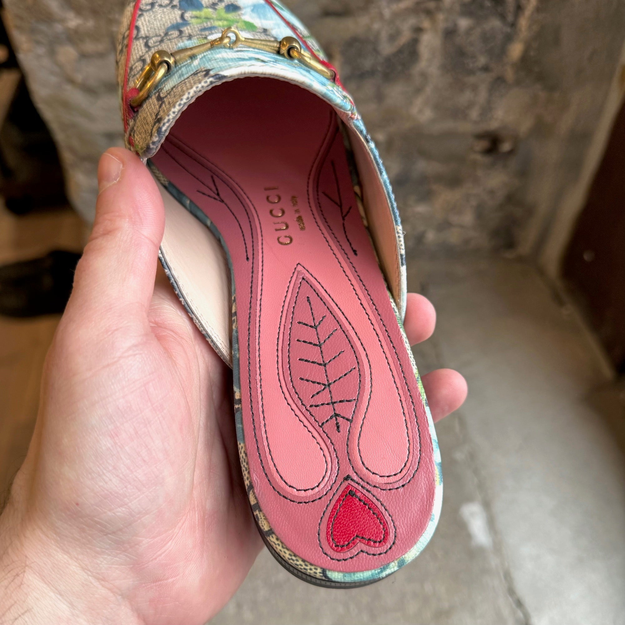 Gucci hot sale bloom mules