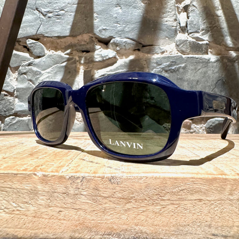 Lunettes de soleil Lanvin LV2121 bleu marine