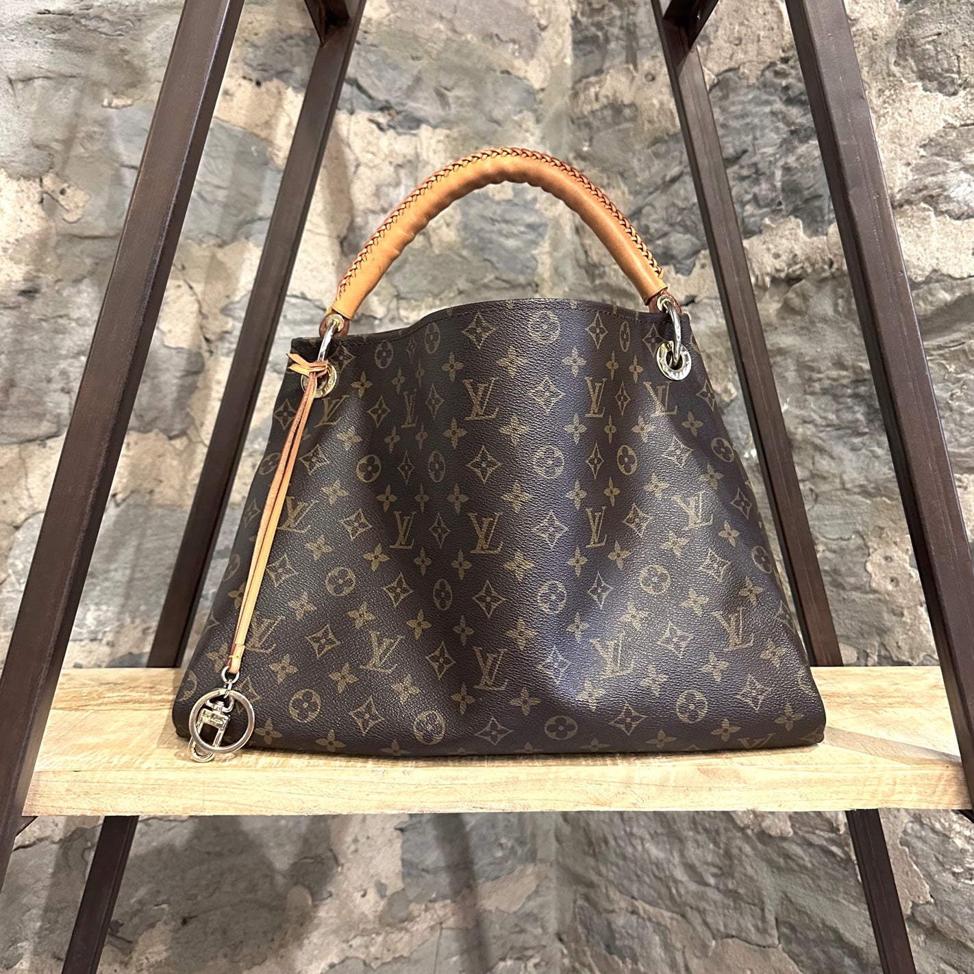 Artsy cloth handbag Louis Vuitton Brown in Cloth - 31236056