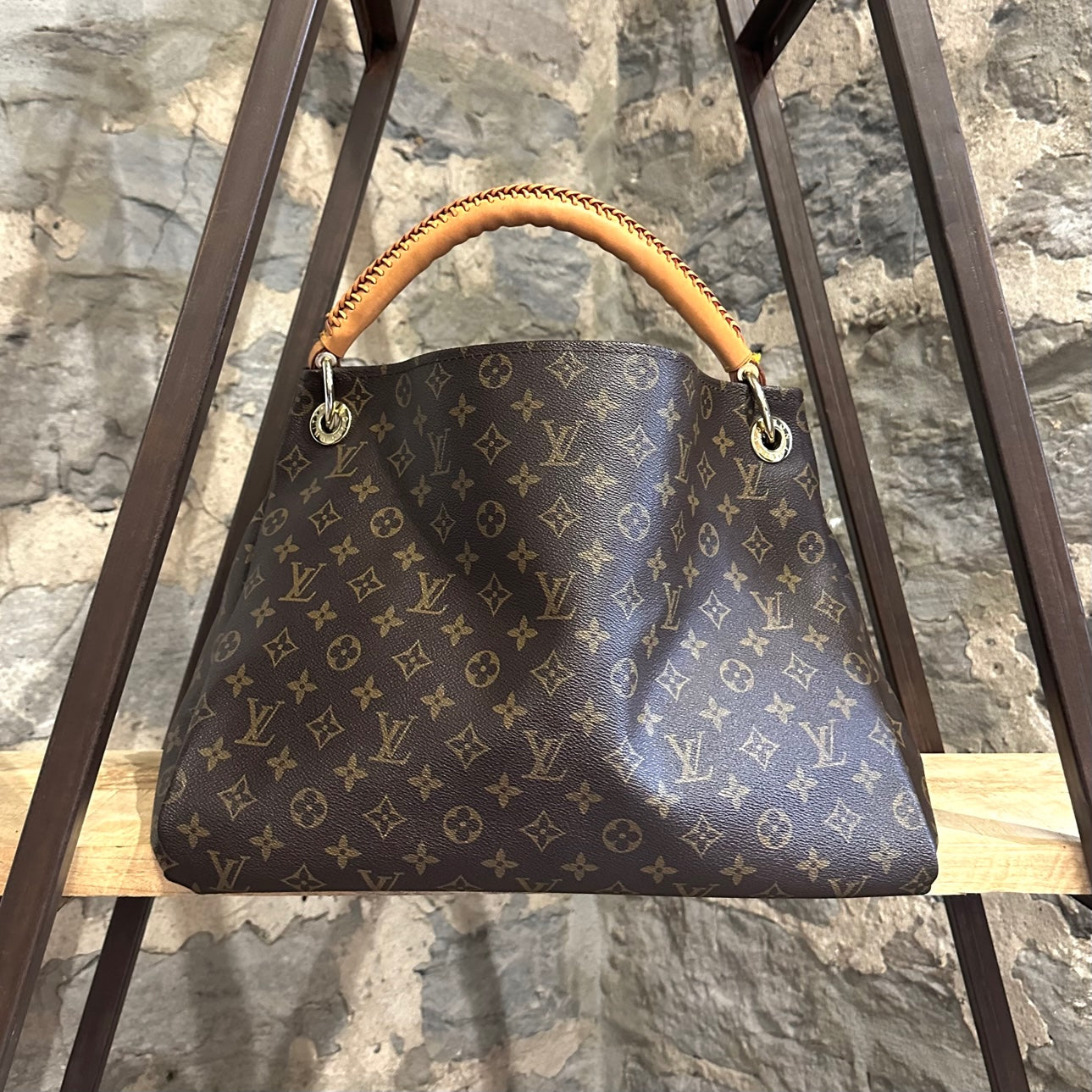 Artsy cloth handbag Louis Vuitton Brown in Cloth - 35925554