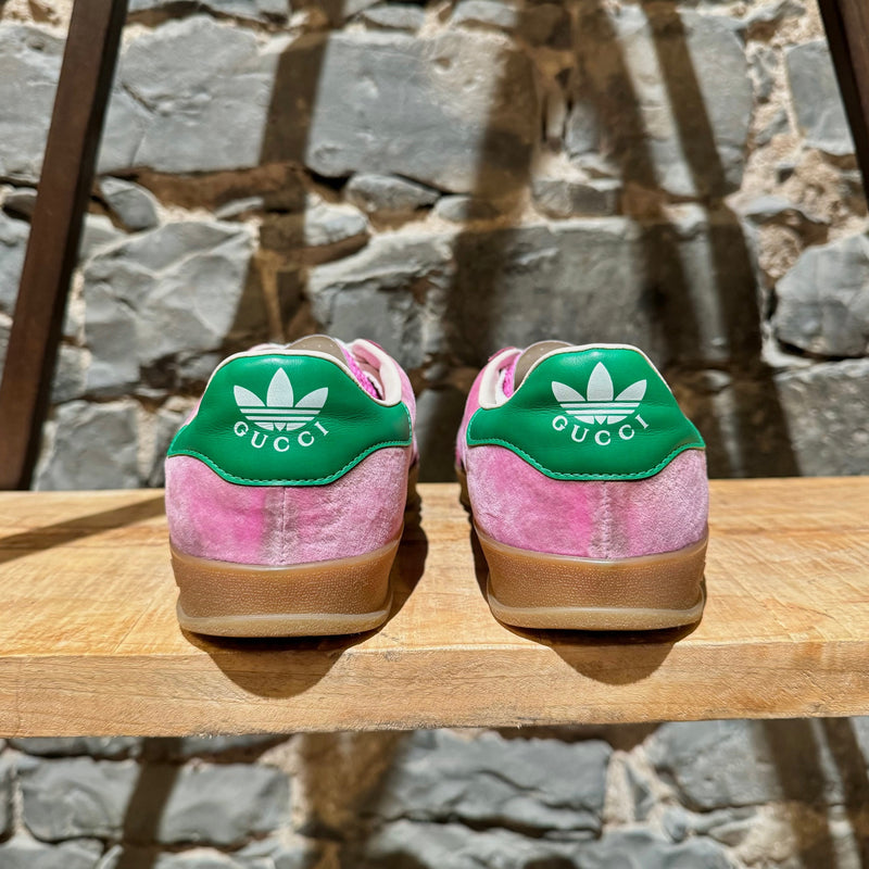 Baskets basses en velours rose Gucci X Adidas Gazelle