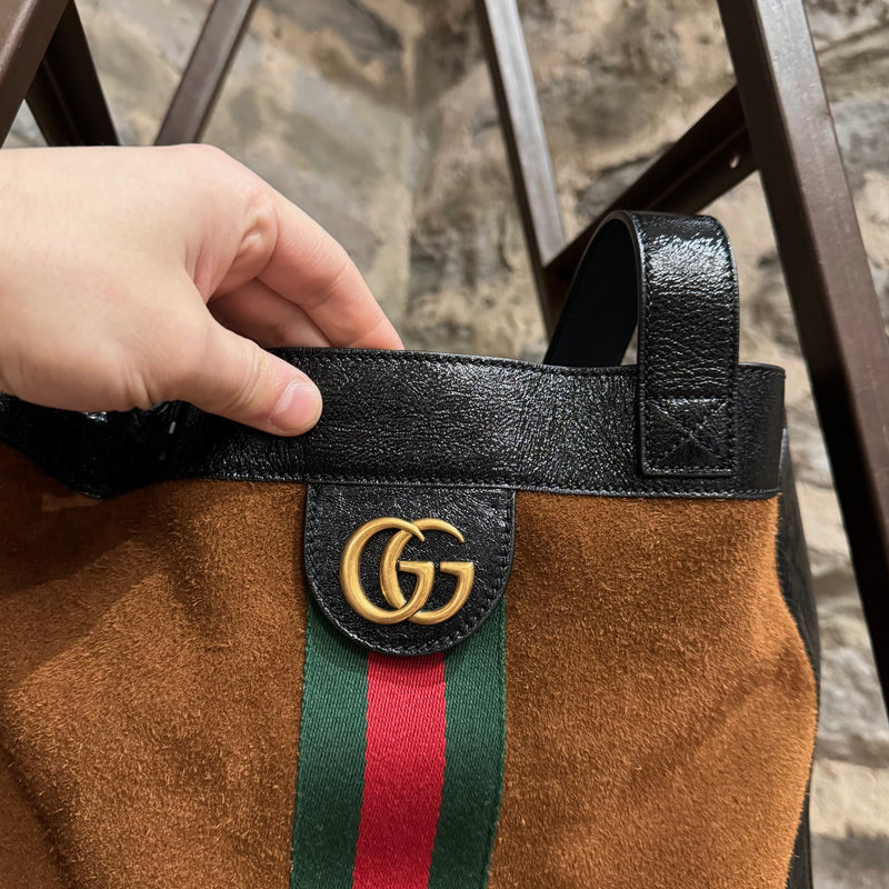 Grand sac fourre-tout Gucci Vertical Ophidia verni en daim marron avec pochette