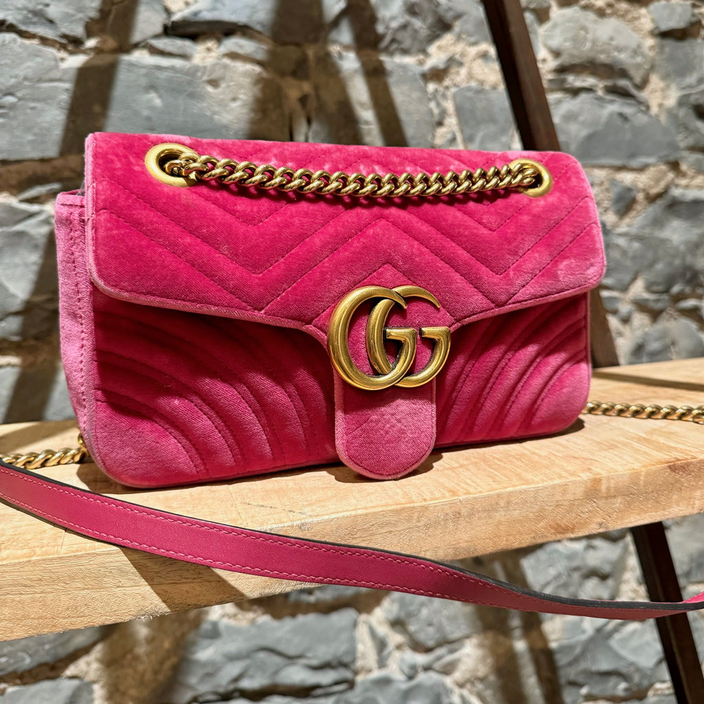 Petit sac à chaîne Gucci Marmont en velours rose