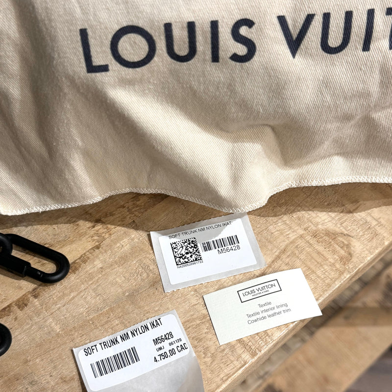 Sac en nylon souple camouflage Louis Vuitton Trunk