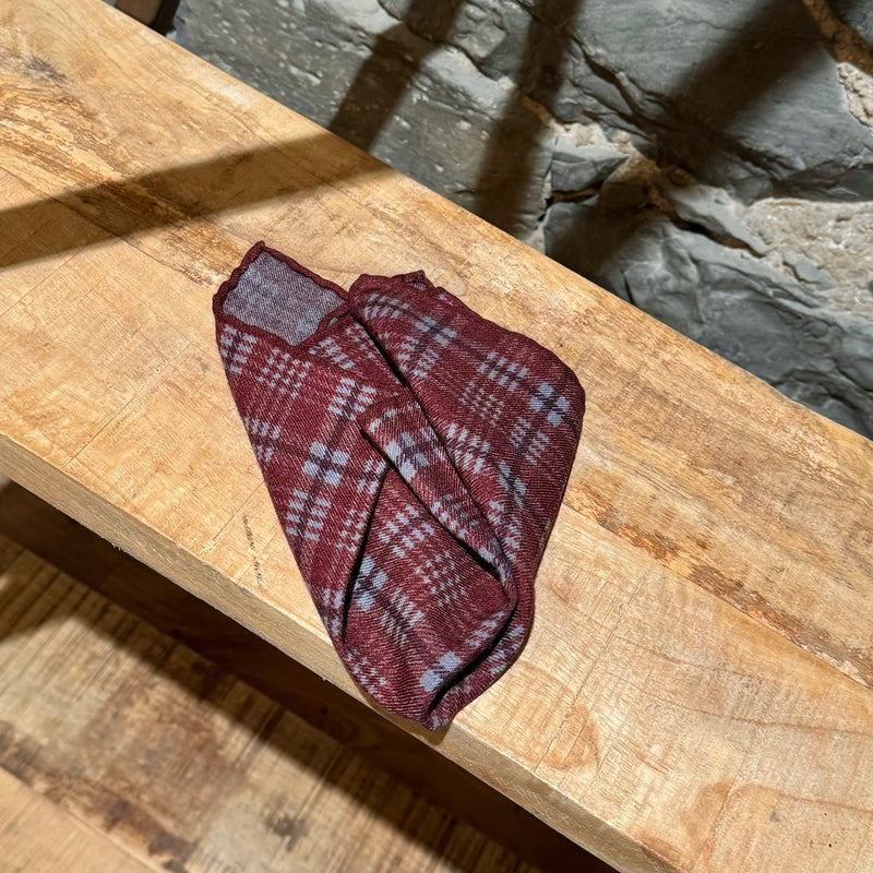 Foulard carré de poche en laine à carreaux bordeaux Brunello Cucinelli