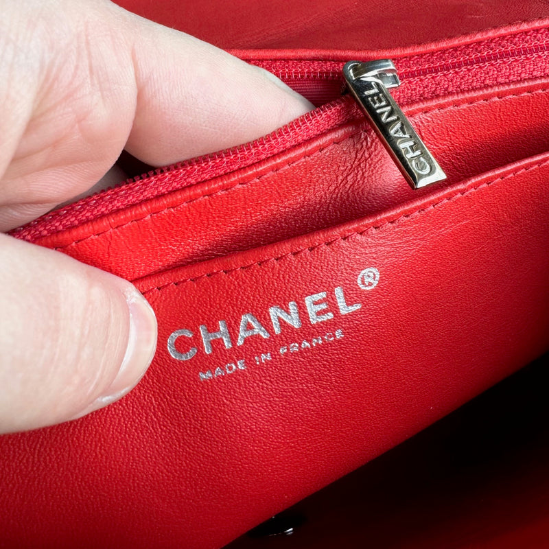 Chanel 2006-2008 Red Perforated Lambskin Jumbo Single Flap Chain Bag