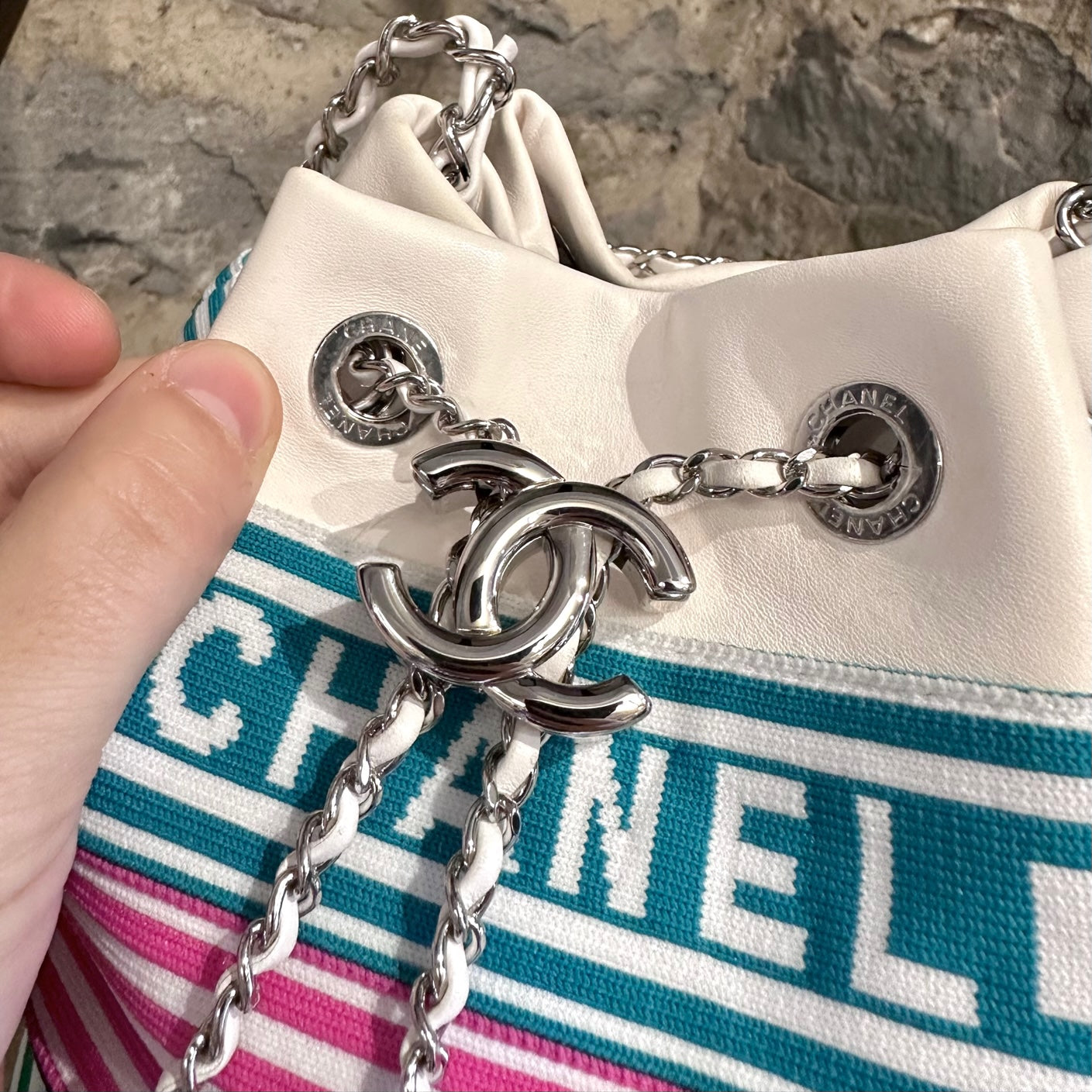 Chanel White Striped Deauville Venise Biarritz Drawstring Bucket Bag –  Boutique LUC.S
