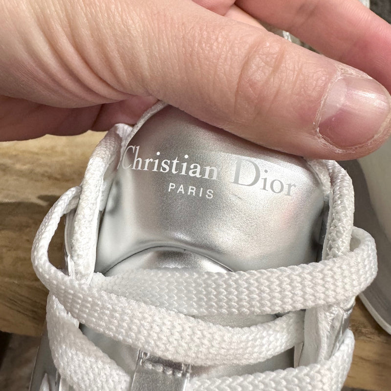 Baskets blanches et argentées Dior Chunky Vibe techniques en maille