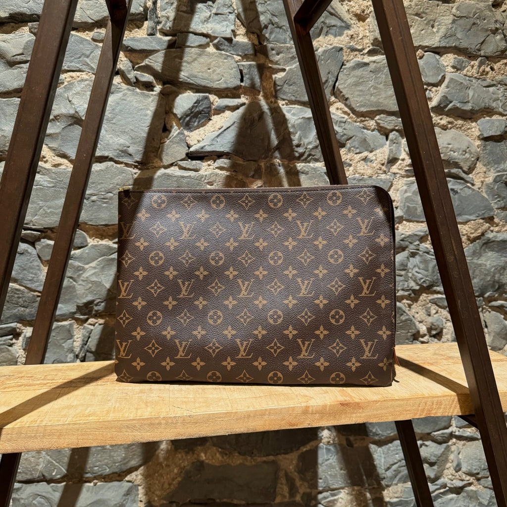 Case à laptop Louis Vuitton 2022 Monogram Etui Voyage GM