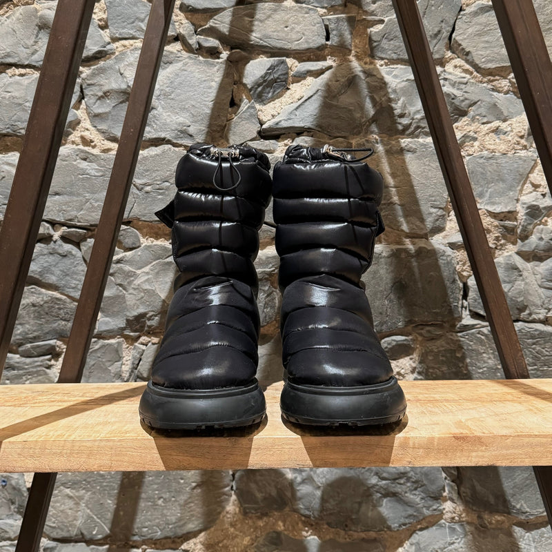 Moncler Black Gaia Quilted Puffer Pocket Boots