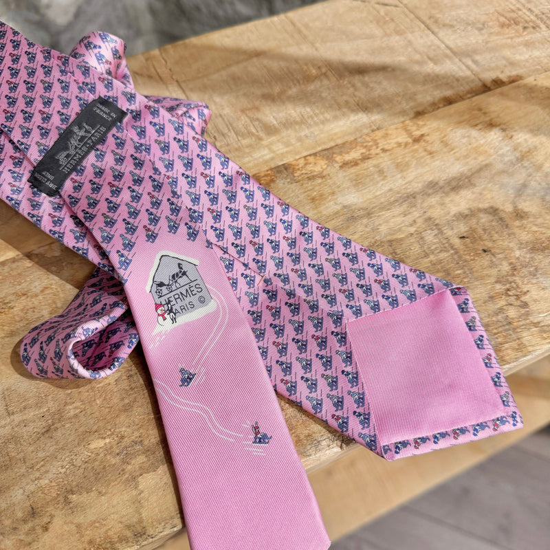 Cravate en soie rose imprimés toboggan Hermès