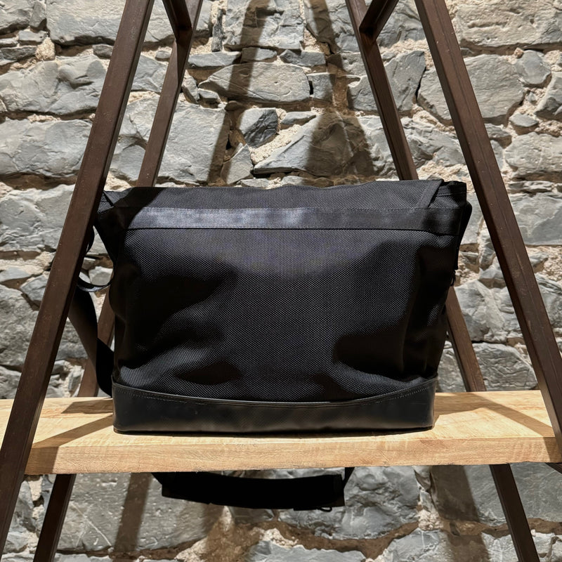 Grand sac messager en nylon noir Porter Heat