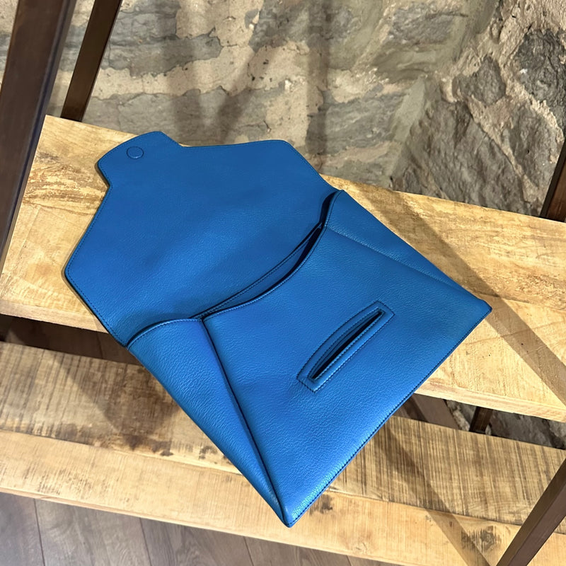 Pochette en cuir bleu Givenchy Antigona