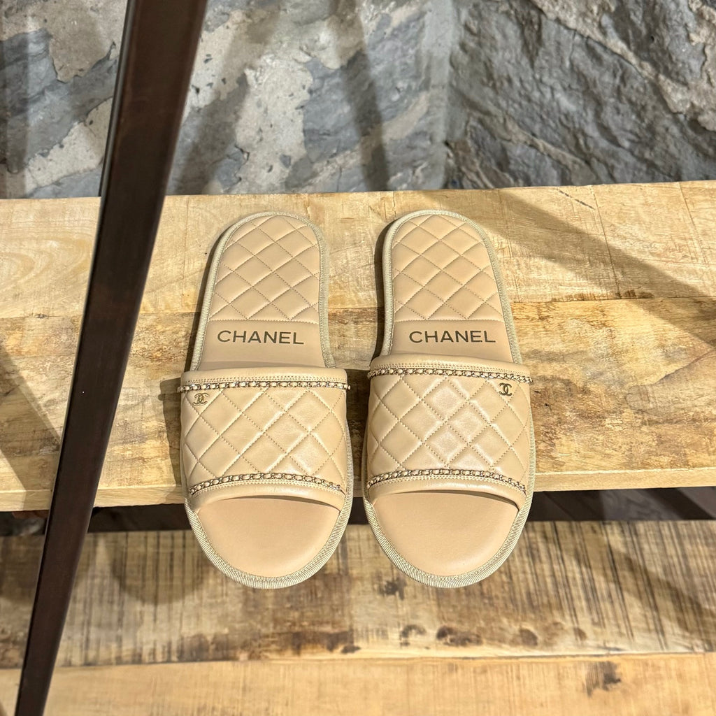 Chanel Beige Quilted Leather CC Chain Link Slipper Slide Sandals