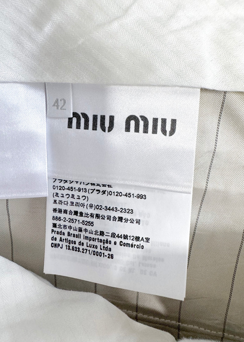 Mini jupe en chino beige Miu Miu SS 2022 Runway Look #5