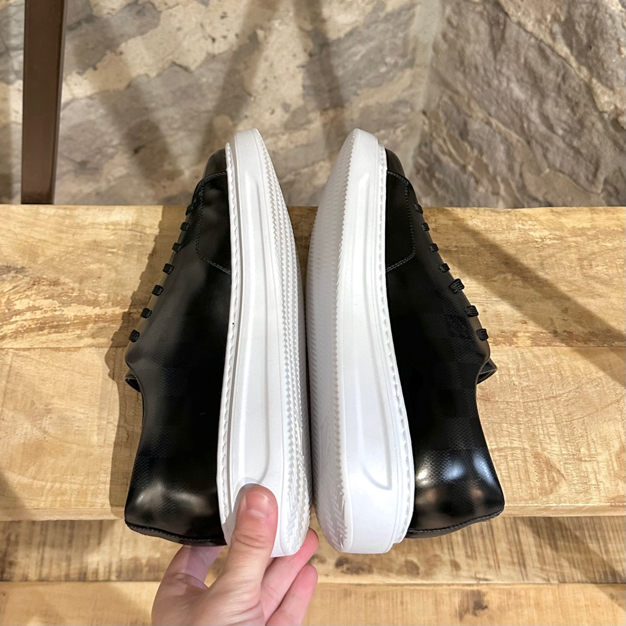 Louis Vuitton Black Damier Glazed Canvas Beverly Hills Low-Top Sneaker Size  43.5 - ShopStyle