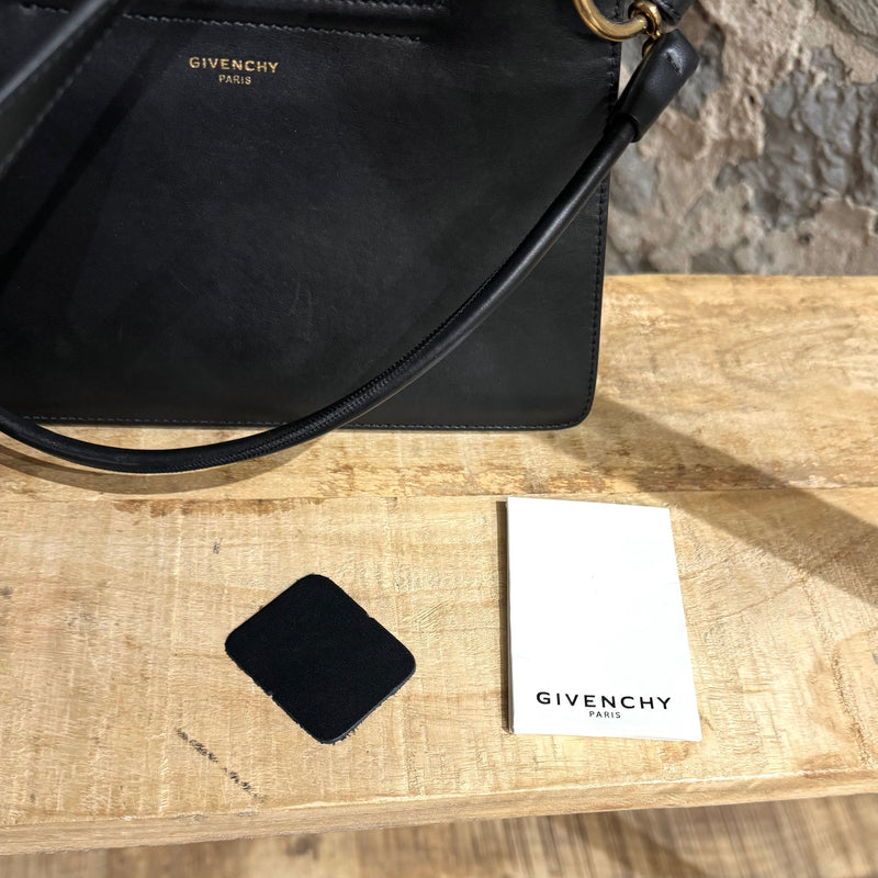 Petit sac à bandoulière Givenchy Whip en cuir noir