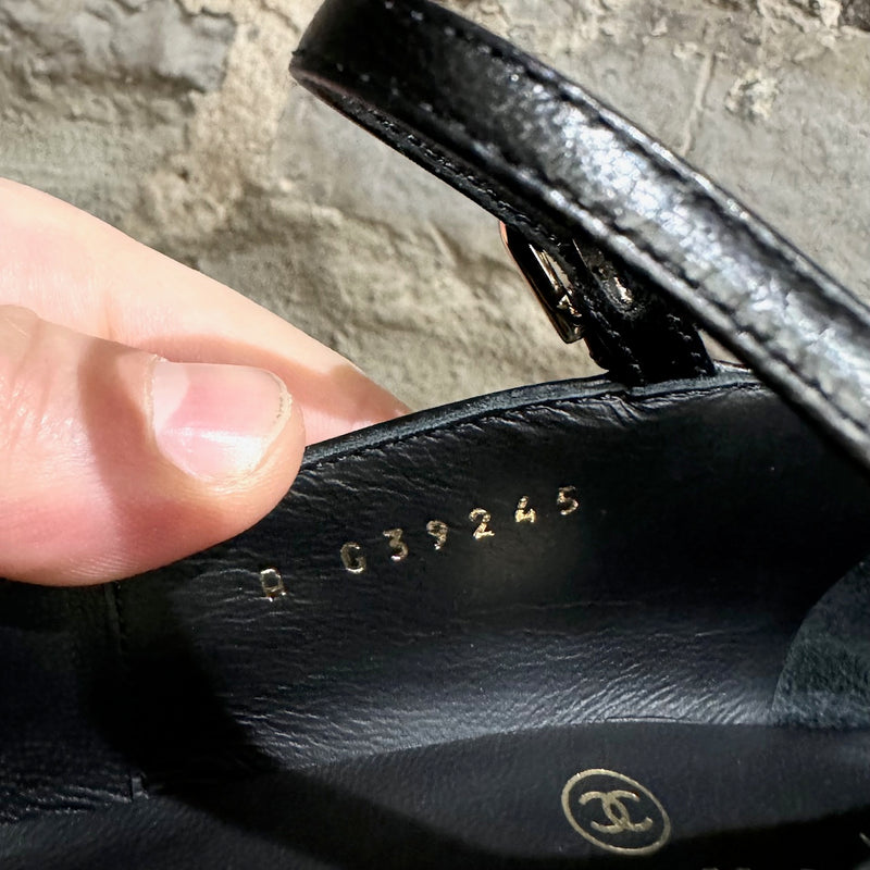 Chaussures à talons blocs Chanel 2022 Maryjane en cuir de chèvre noir avec fausses perles